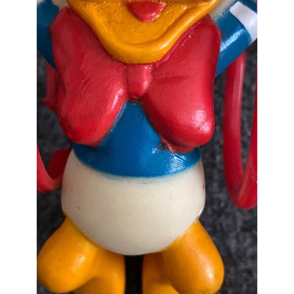 VTG ILLCO Disney Donald Duck Red Clip Rings Hanging Toy Figurine Baby - Picture 5 of 9